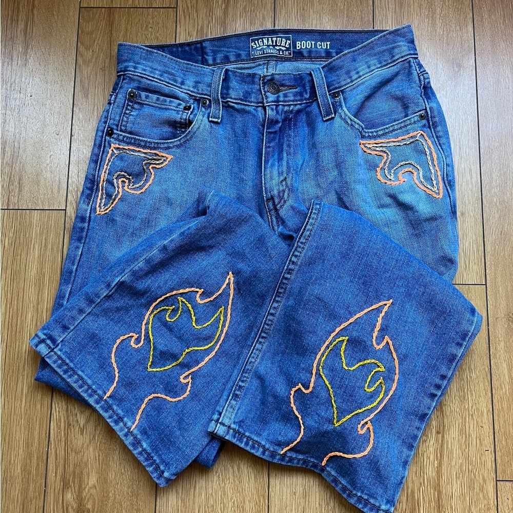 VTG LEVIS LOW RISE FLAME EMBROIDERED DENIM - Picture 4 of 8